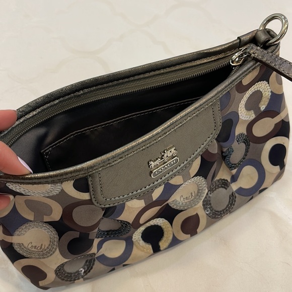 Blue tone Coach Wristlet - Picture 3 of 3